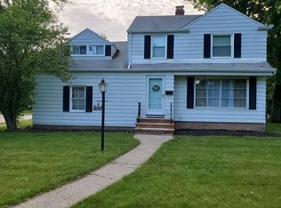 1324 Brainard Rd, Lyndhurst, OH 44124