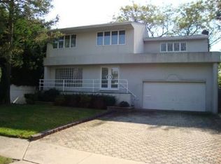 3096 Driftwood Ln, Bellmore, NY 11710