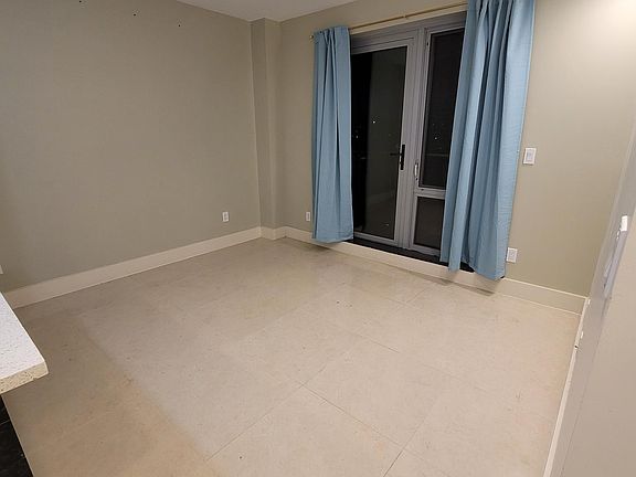 4th image of 13735 Elder Ave #404