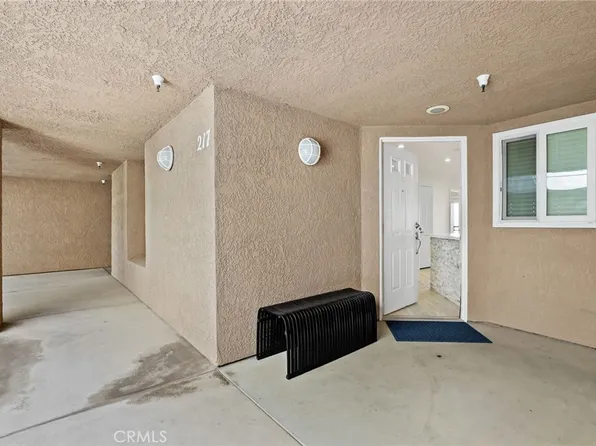 1200 Pacific Coast Hwy, Huntington Beach, CA