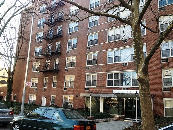 2nd image of 8510 120th St APT 304