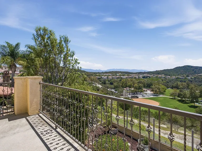 40 Paseo Lerida — Photo 36