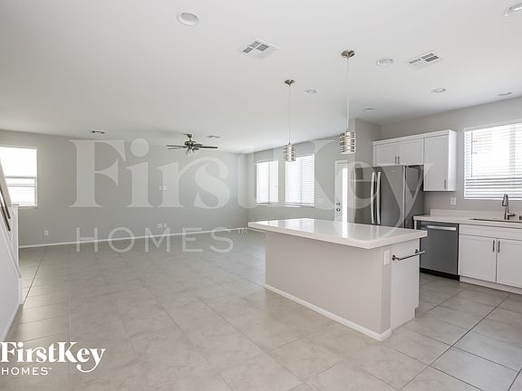 5th image of 5724 Salt Rock St