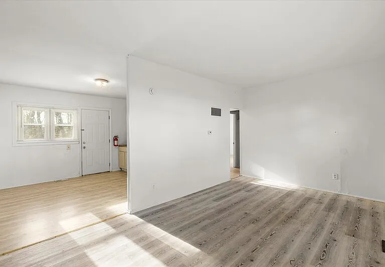28 Crescent Dr — Photo 9