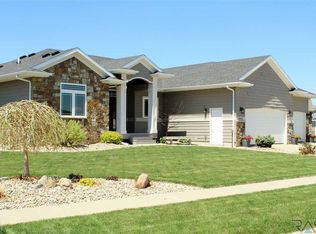 2505 E Whisper Trl, Sioux Falls, SD 57108