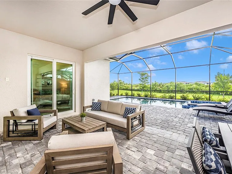 17662 Santorini Ct — Photo 38