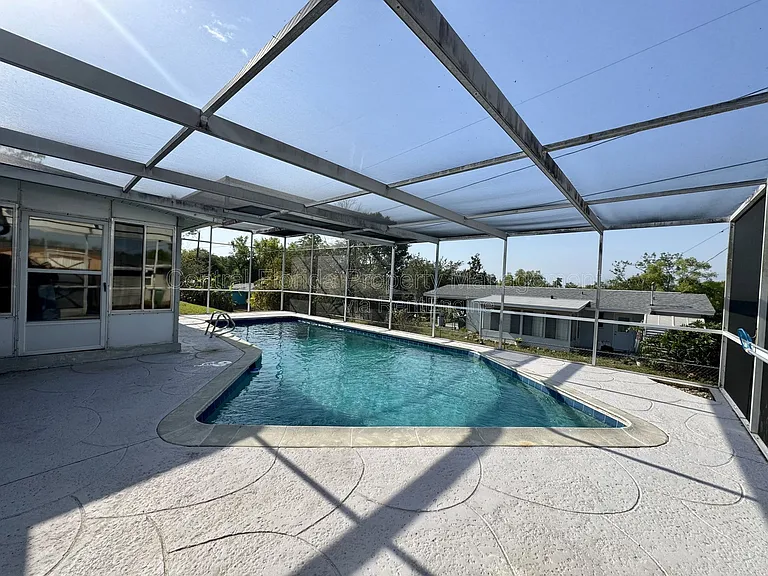 1074 Gerona Ave — Photo 25