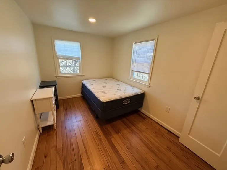 1133 Center Ln — Photo 9