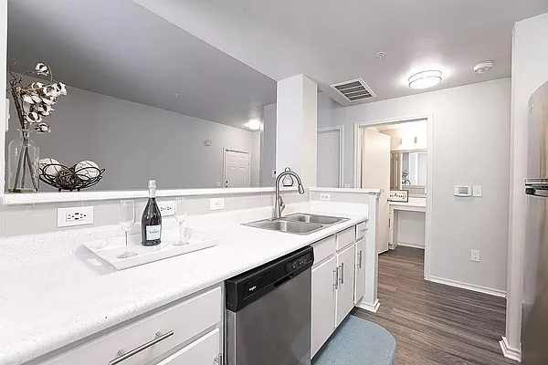 Sereno Park Apartments — Photo 26