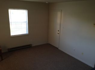 515 S Broad St APT 2, Salem, VA 24153