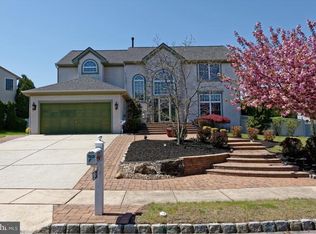 31 Red Gravel Cir, Sicklerville, NJ 08081