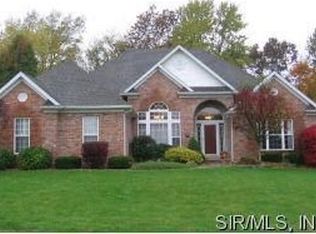 4906 Pear Tree Ln, Godfrey, IL 62035