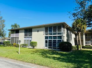8 Lake Vista Trl, Port St Lucie, FL 34952