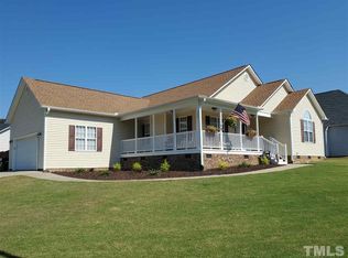 1067 S Philwood Ct, Fuquay Varina, NC 27526