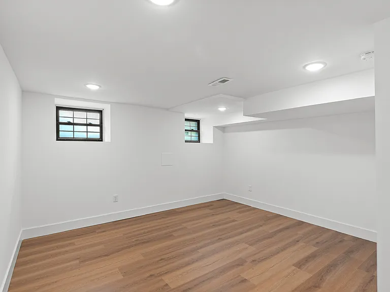 3418 Michigan Ave — Photo 13