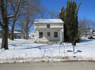 220 3rd St S, Coggon, IA 52218