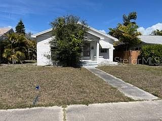 1st image of 639 37TH AVENUE N