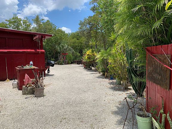 5th image of 36 Plantation Dr