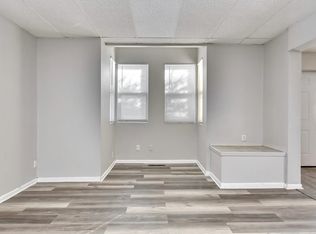 1305 S 32nd Street, Omaha, NE 68105