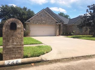 248 Trail Ride Rd, Angleton, TX 77515