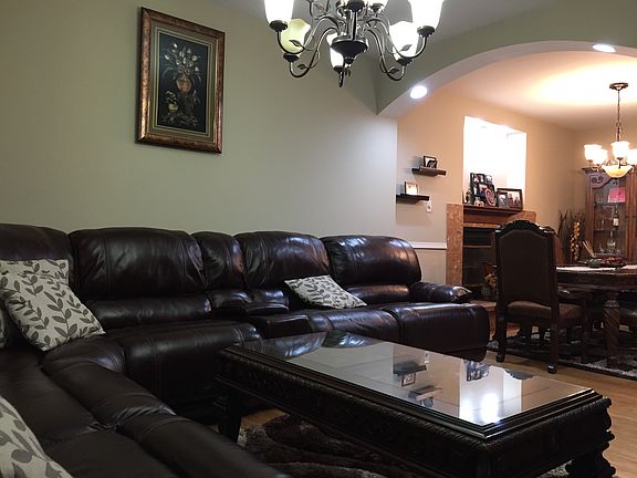 3rd image of 4411 Ellenwood Ave