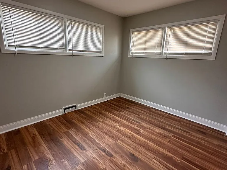 6904 Longview Rd — Photo 8