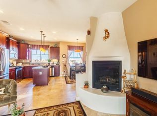 17 Calle Agua Clara, Santa Fe, NM 87508