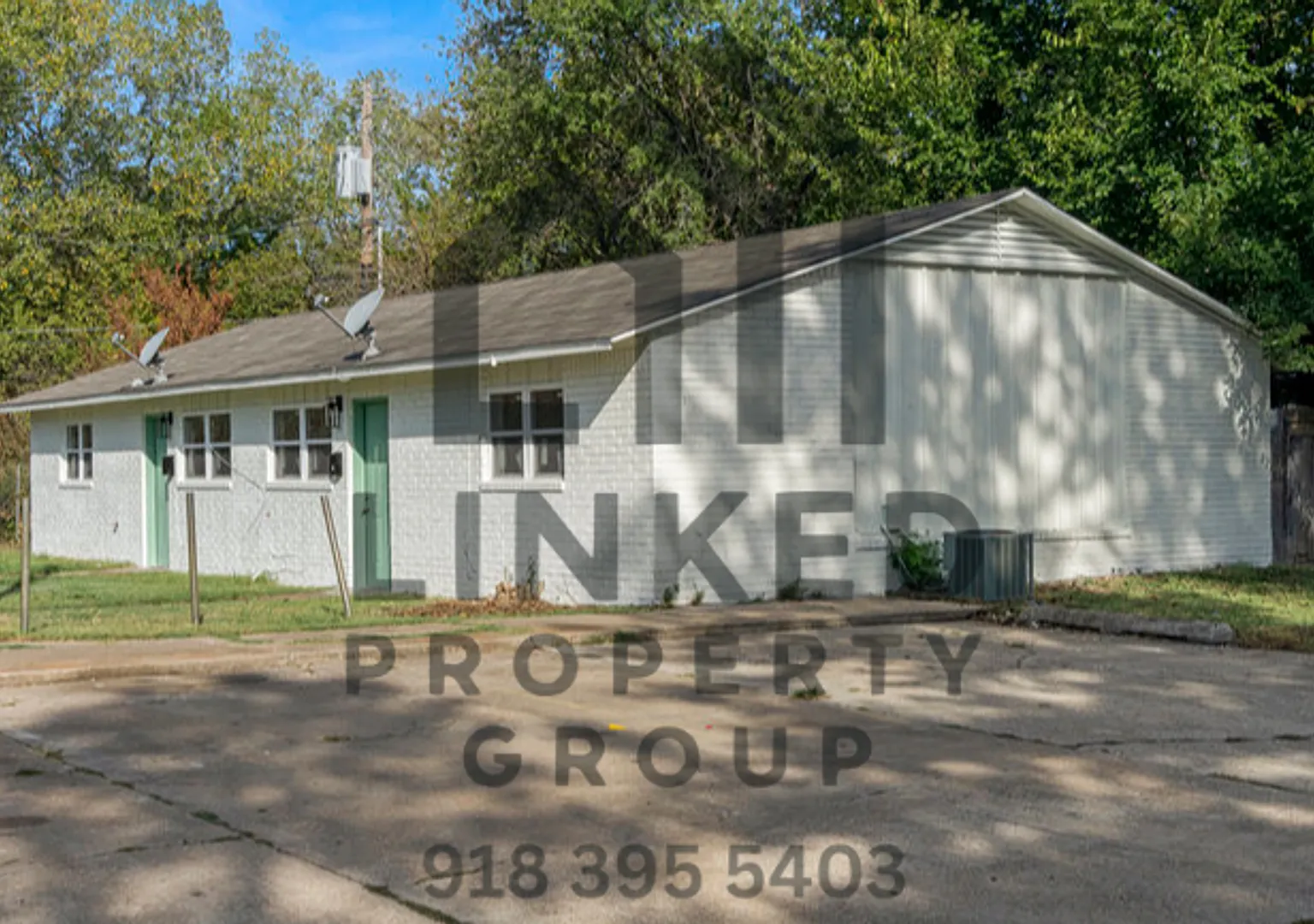 1324 N Irvington Ave — Photo 2