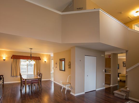 2nd image of 5528 Waterbury Pl
