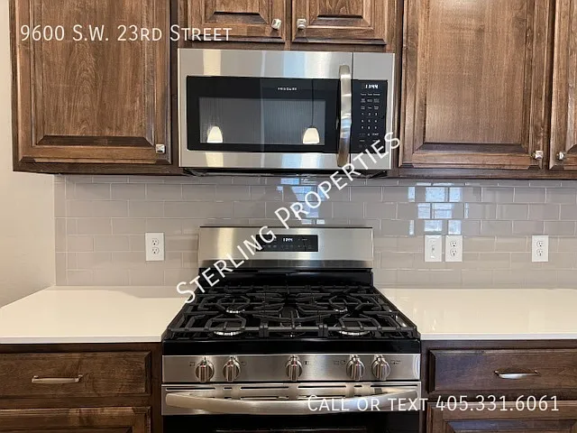 9600 SW 23rd St — Photo 9