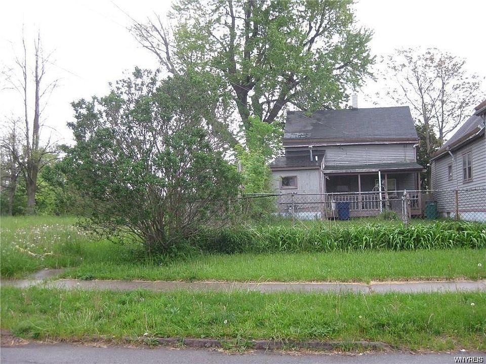 1st image of 107 Titus Ave