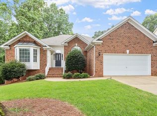 402 Cricketfield Ln, Cary, NC 27518