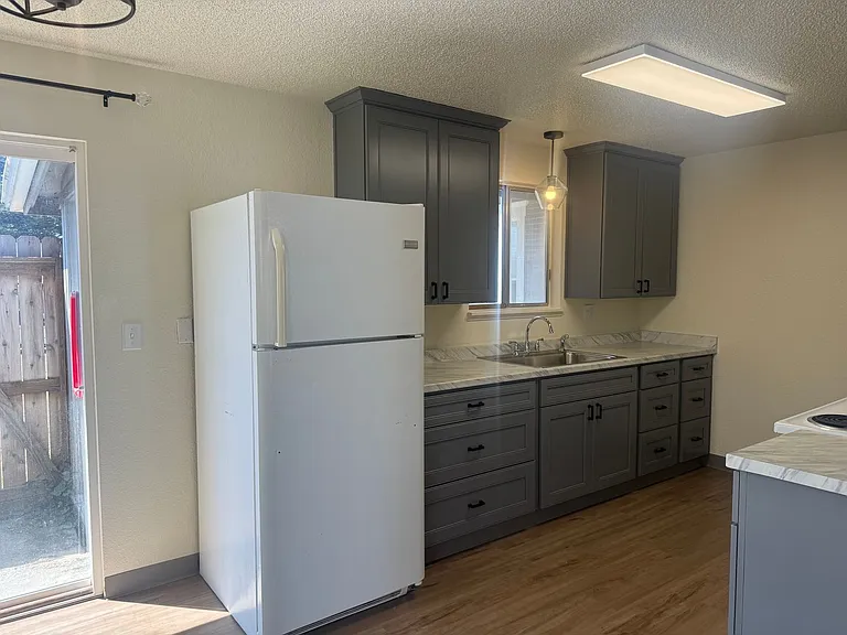 2729 California St #1-3 — Photo 18