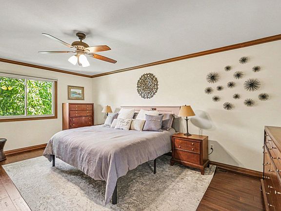 5th image of 709 Snowmass Dr
