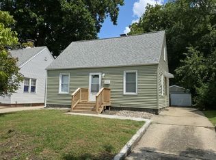 2662 S 7th St, Springfield, IL 62703