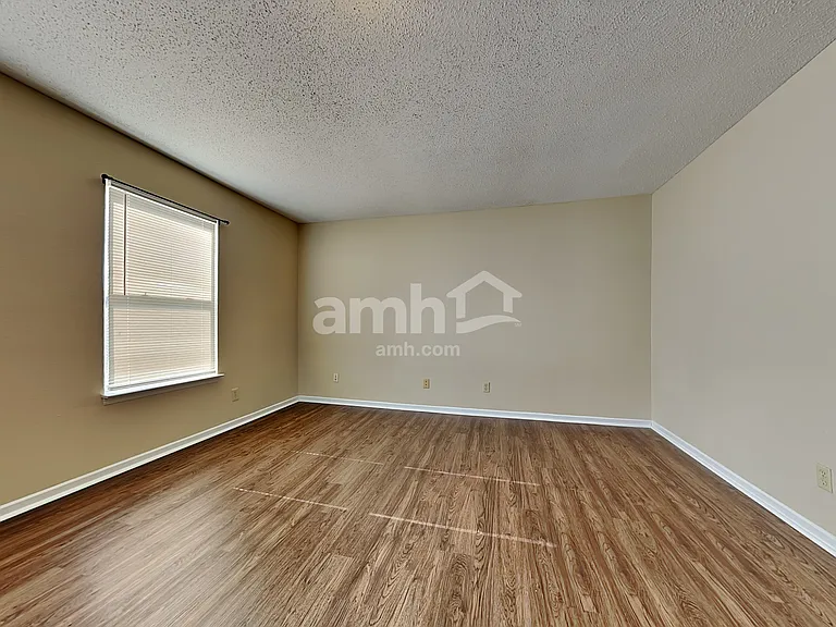 2162 Providence Dr — Photo 10
