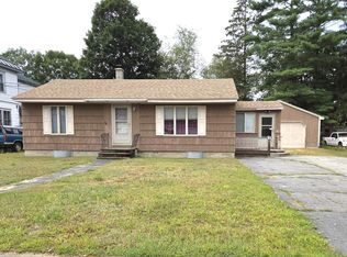 76 High St, Dixfield, ME 04224