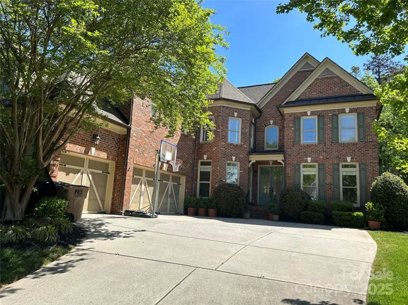 1024 Westbury Dr, Matthews, NC 28104