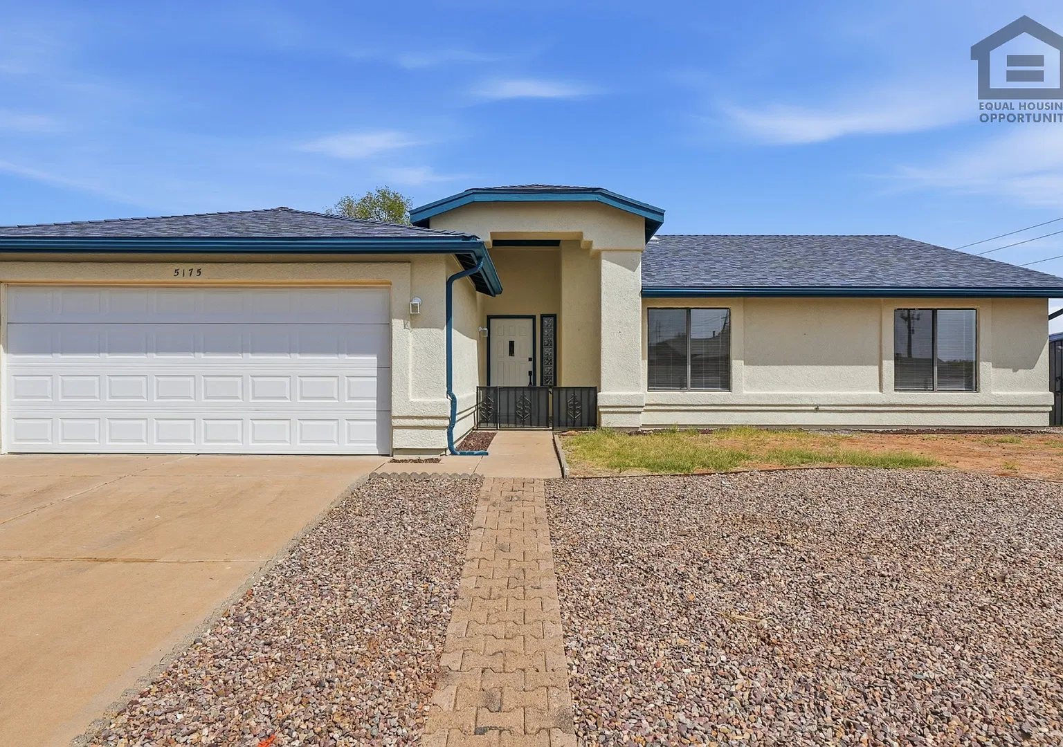 4Bed/2Bath House in Sierra Vista, AZ! Ready for Immediate Move-In! -- RV GATE! — Photo 1
