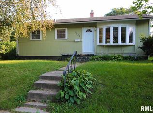 3039 Oak Street Ct, Bettendorf, IA 52722