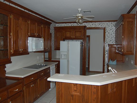 3rd image of 3108 SW 105th St