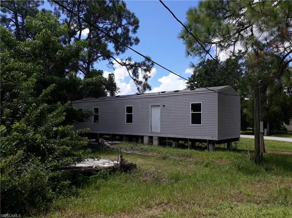 8027 Hart Dr, North Fort Myers, FL 33917
