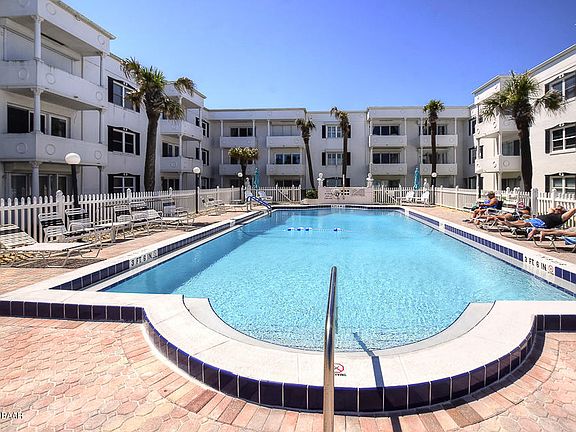 2nd image of 1926 Ocean Shore Blvd #3060
