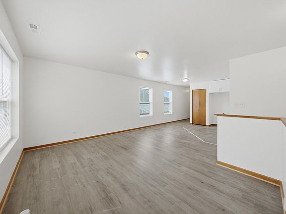 4th image of 7918 S Greenwood Ave