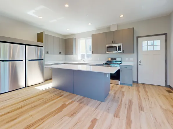 1328-1330 8th St SE, Minneapolis, MN