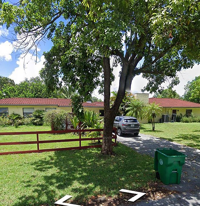2nd image of 5341 SW 109th Ave