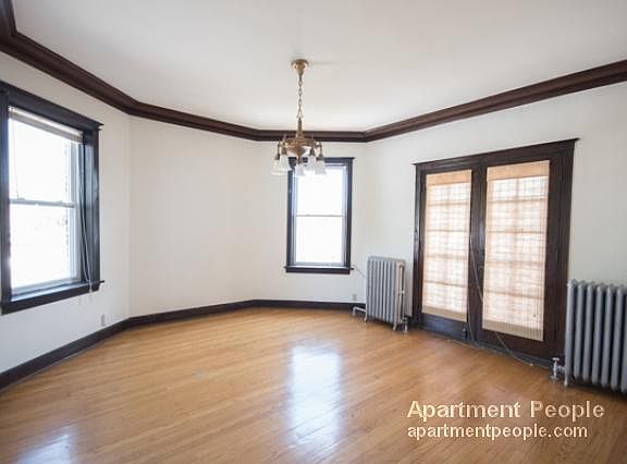 5th image of 4715 N Washtenaw Ave APT 3