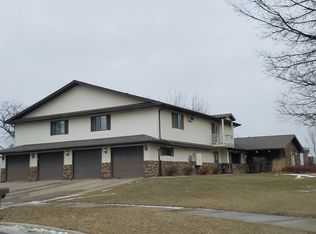 202 Hudson Ave APT 4, Marshall, MN 56258