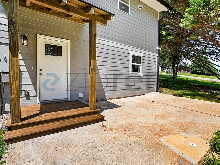 500 Camp Creek Cir #2 — Photo 2