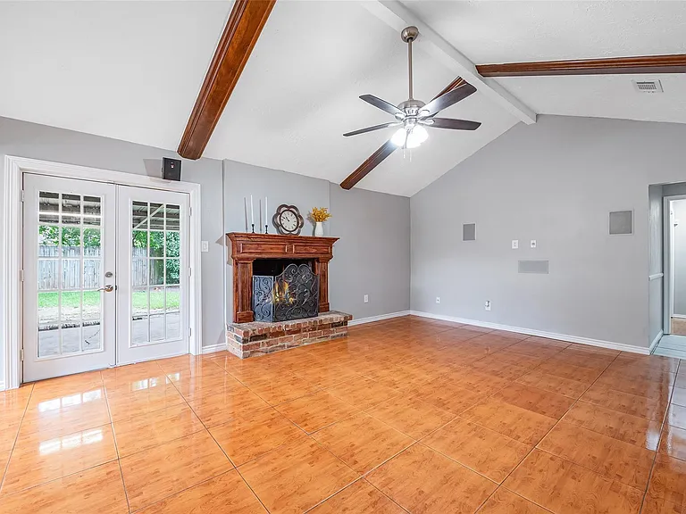 239 Blackwater Ln — Photo 9